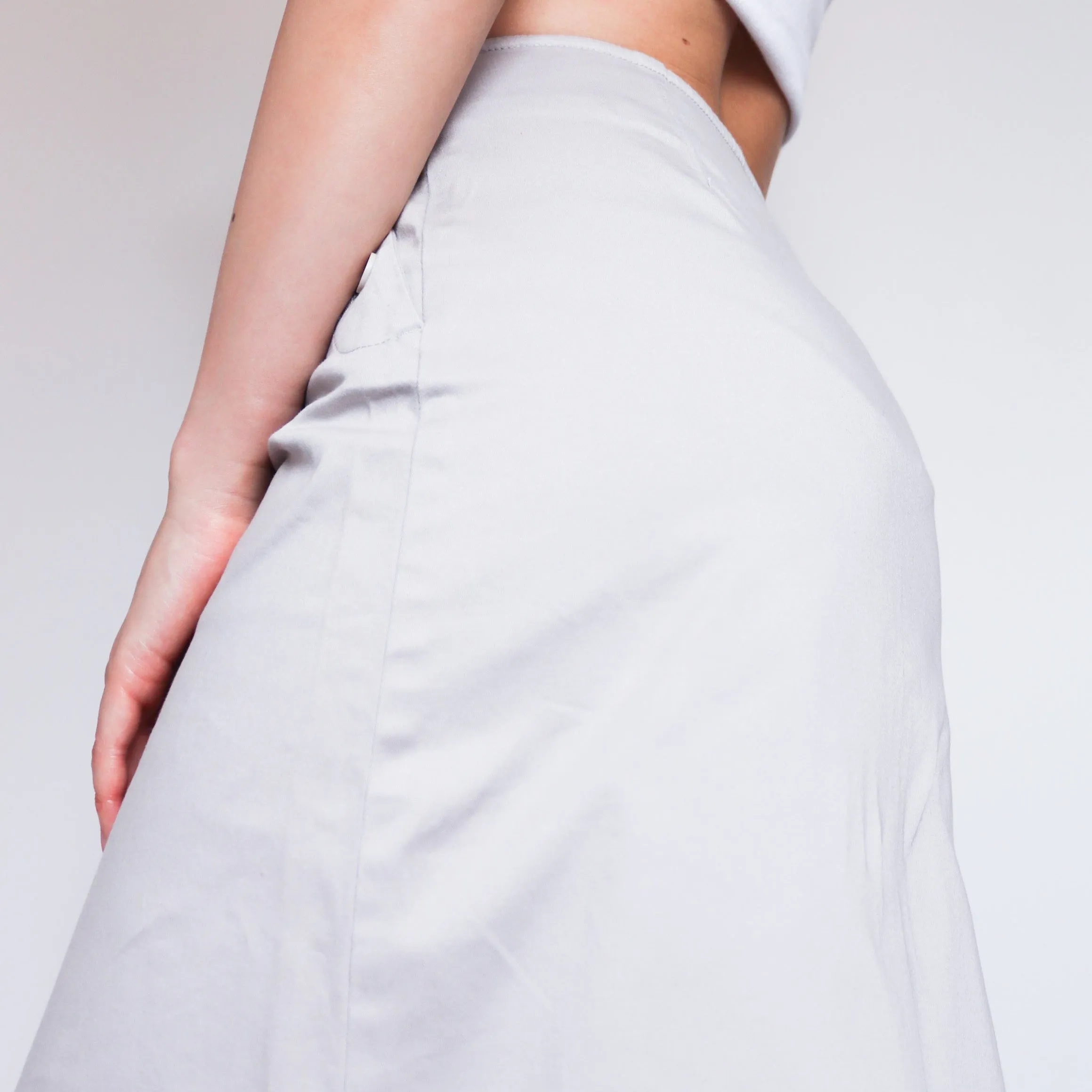 90S Y2K 00S  BEIGE BUTTON SHORT LENGTH  SKIRT