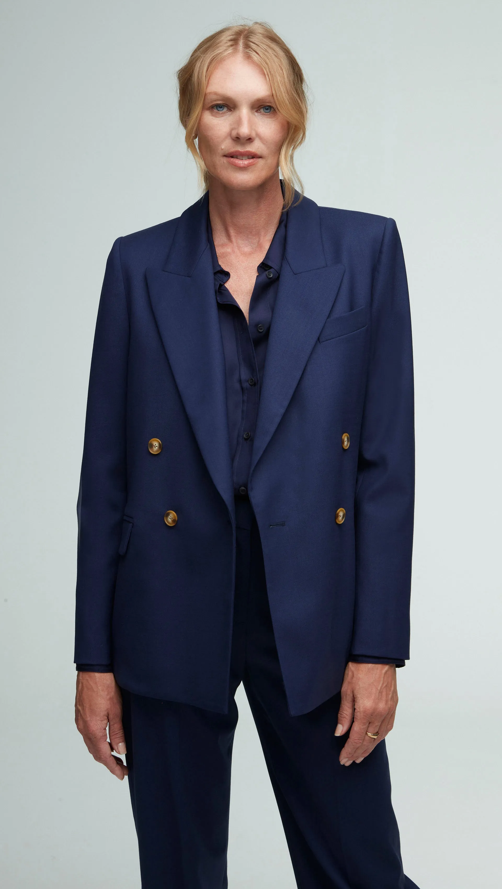 Peak Lapel Blazer in Seasonless Wool | Navy