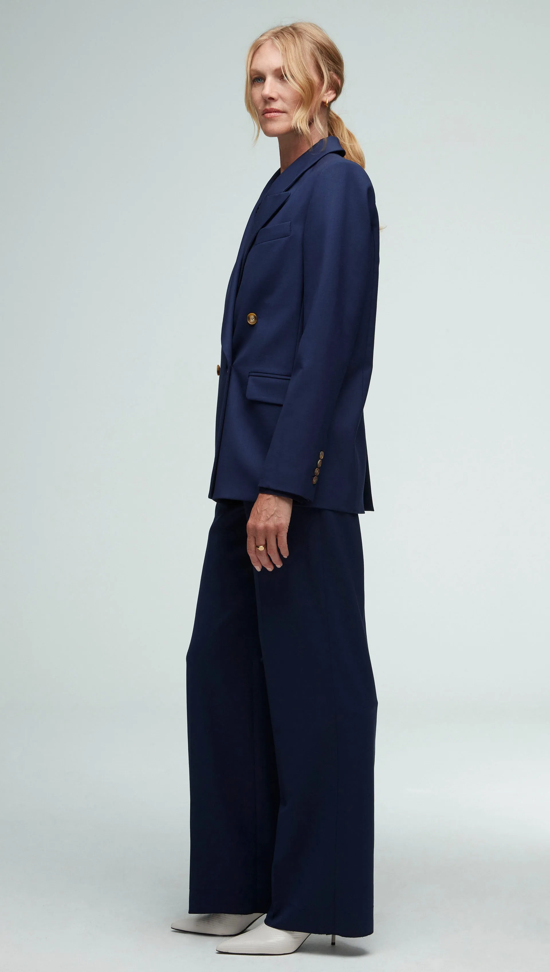 Peak Lapel Blazer in Seasonless Wool | Navy