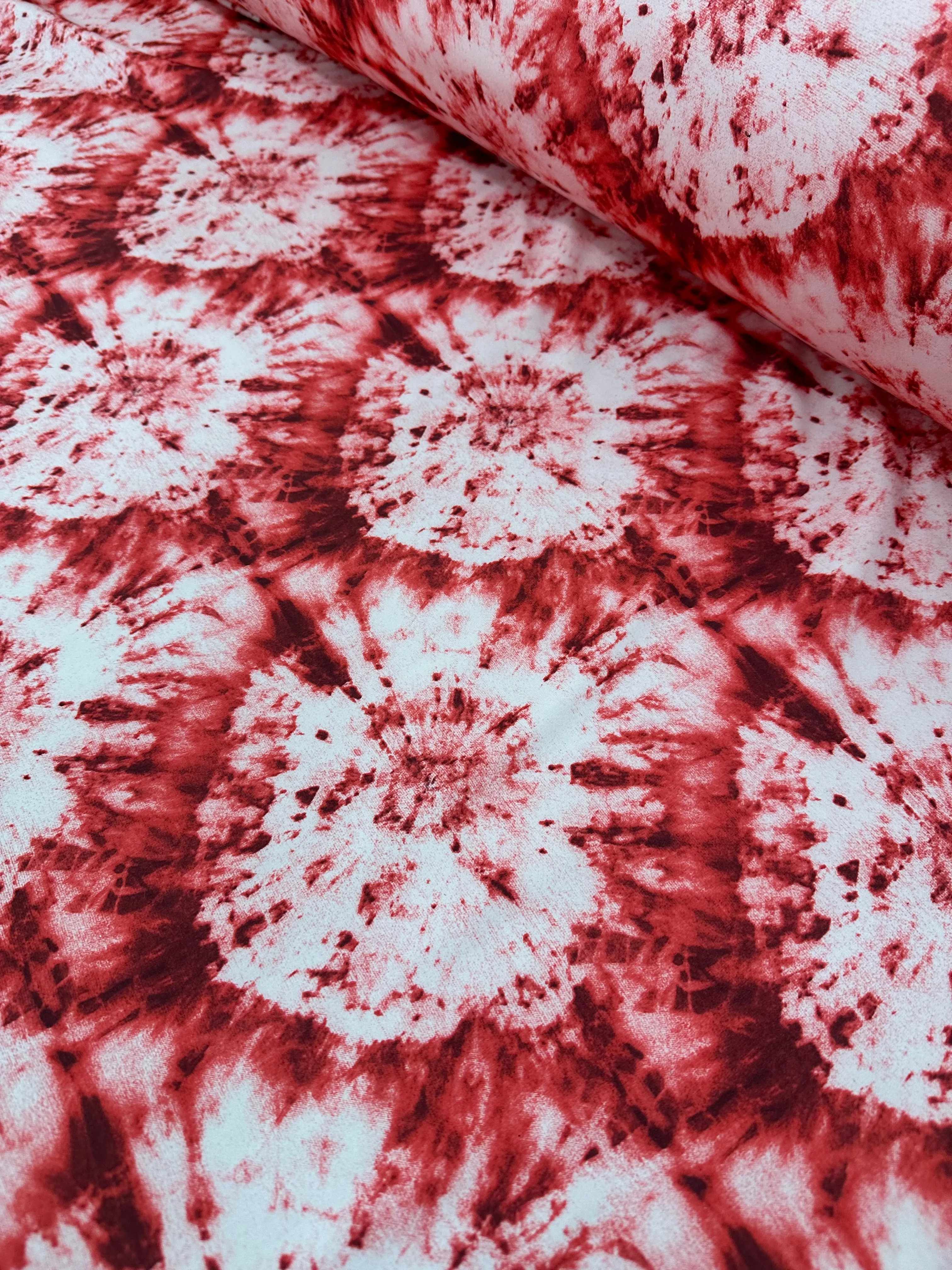 Softshell - Tie Dye Red