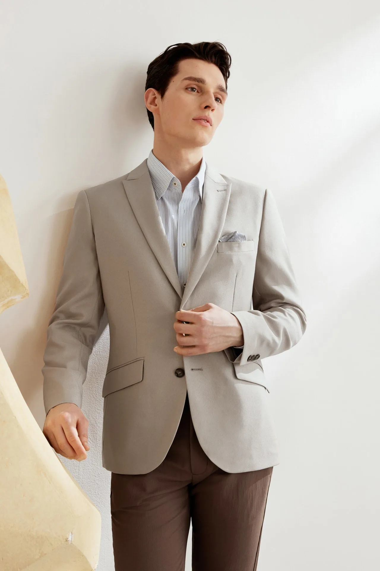 Teflon Finishing Stain Resistant Suit in Smart Fit