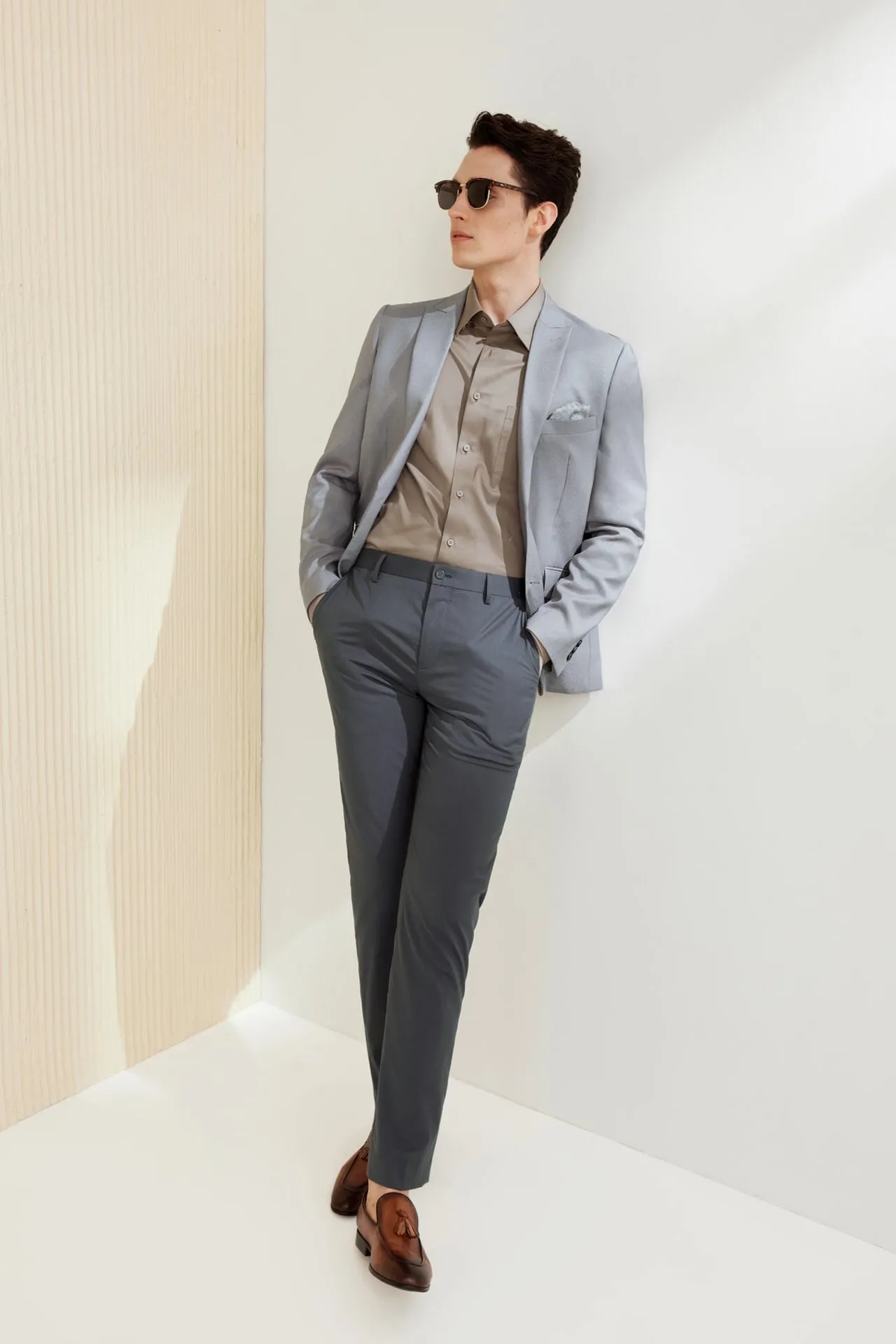 Teflon Finishing Stain Resistant Suit in Smart Fit