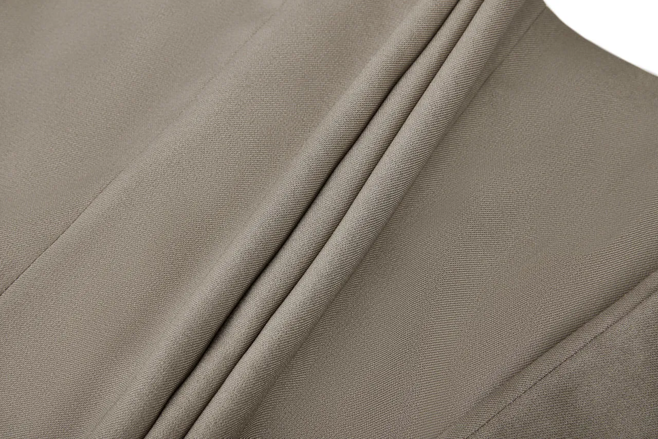 Teflon Finishing Stain Resistant Suit in Smart Fit