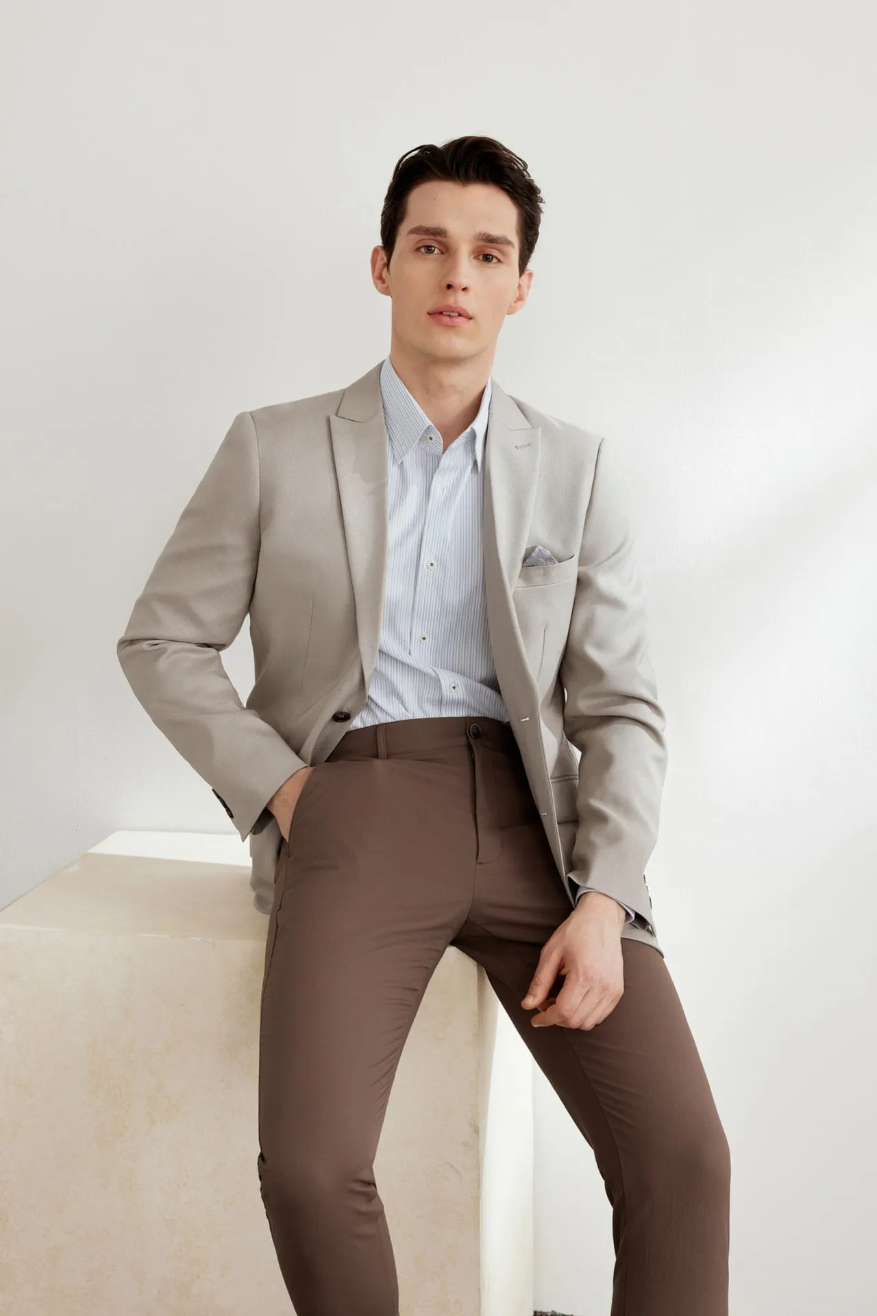 Teflon Finishing Stain Resistant Suit in Smart Fit
