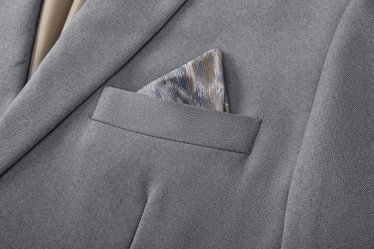Teflon Finishing Stain Resistant Suit in Smart Fit