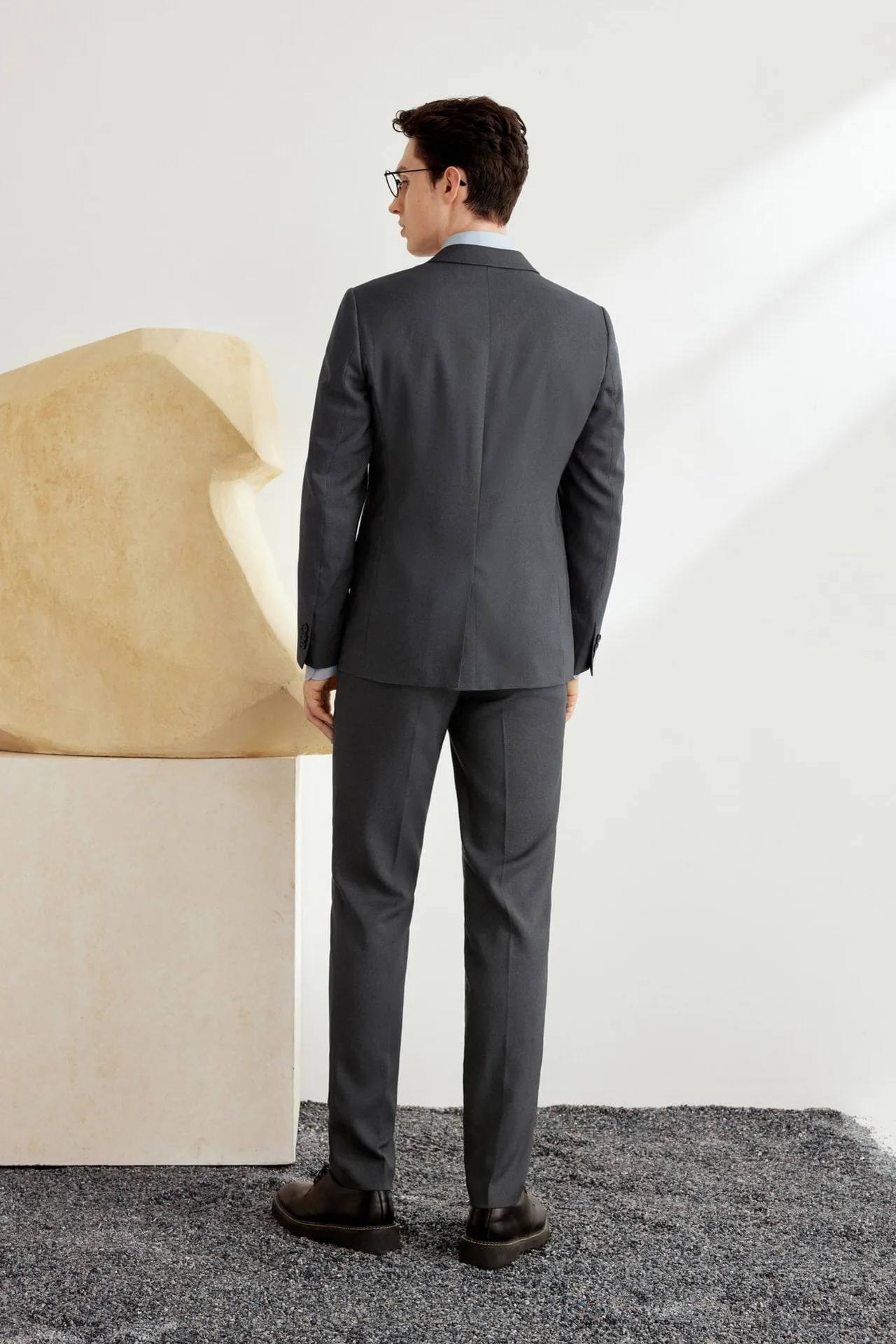 Teflon Finishing Stain Resistant Suit in Smart Fit