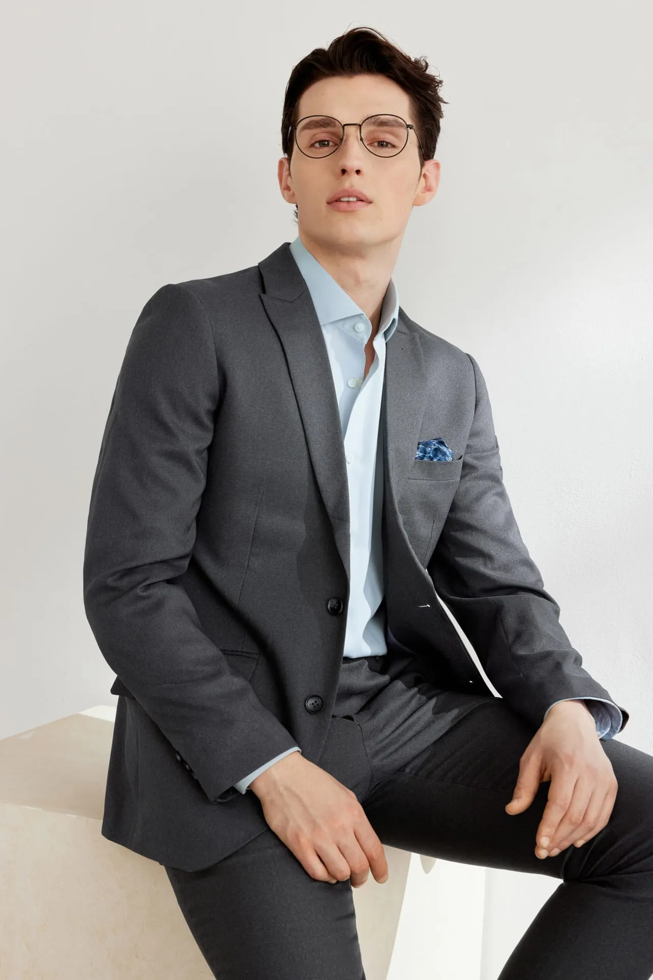 Teflon Finishing Stain Resistant Suit in Smart Fit