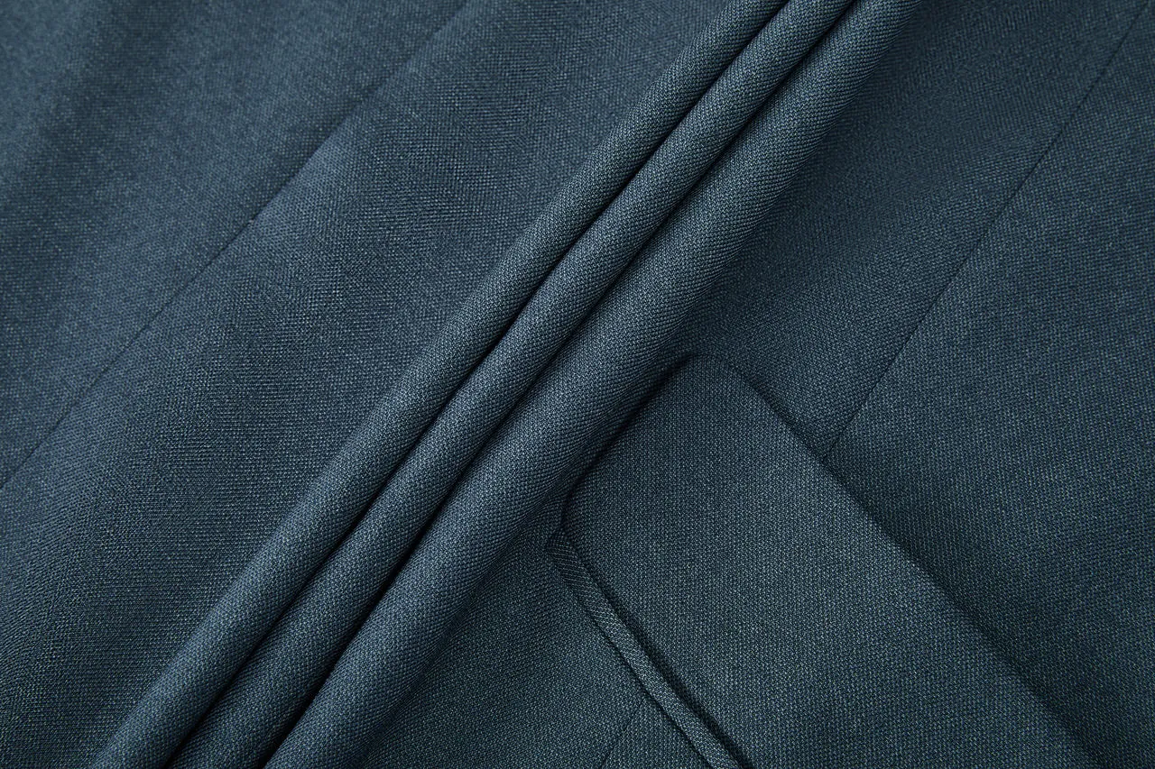 Teflon Finishing Stain Resistant Suit in Smart Fit